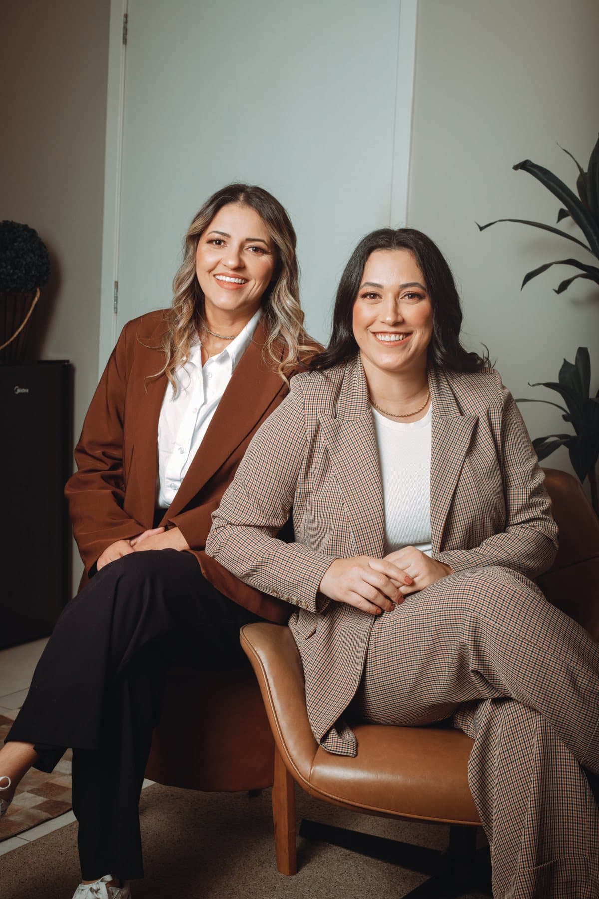 Bruna Marques e Vanessa Lobo, sócias da ÓrbitaBPO